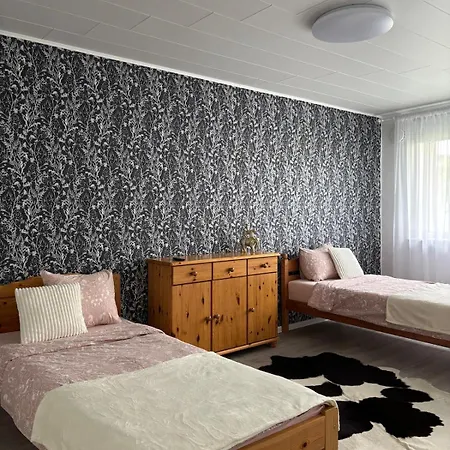 דירה Cozy In הפסלאו